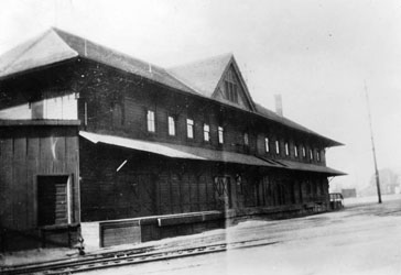 Southern Pacific River Station, USC library collection